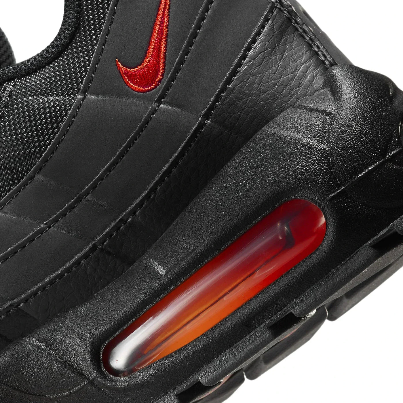 AM 95 - Black Red